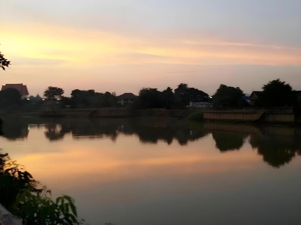Jidapa Resort Ayutthaya Extérieur photo