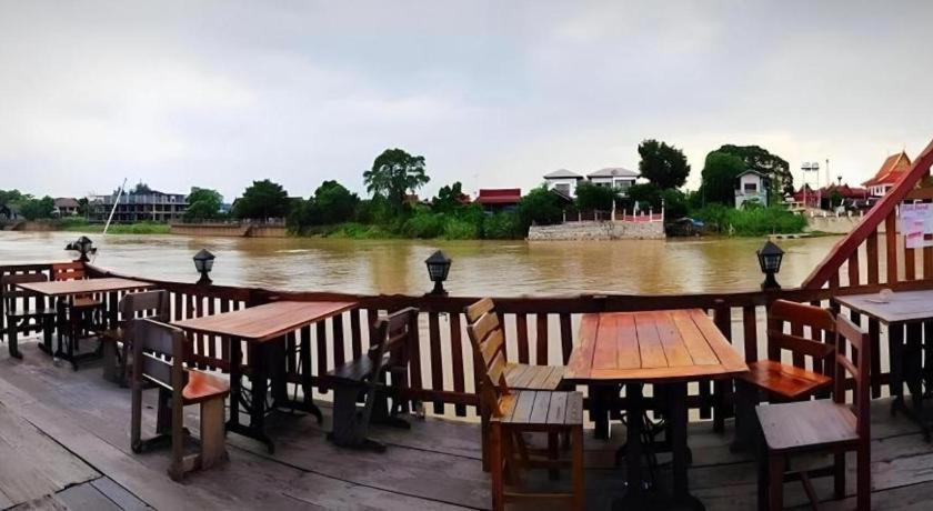 Jidapa Resort Ayutthaya Extérieur photo