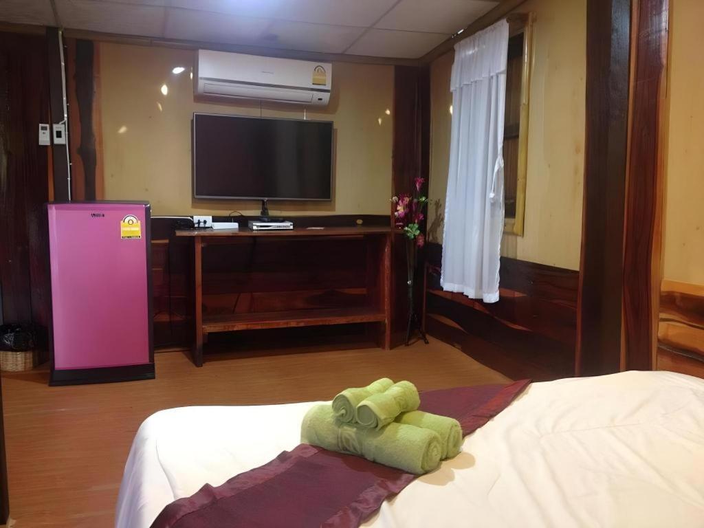 Jidapa Resort Ayutthaya Extérieur photo