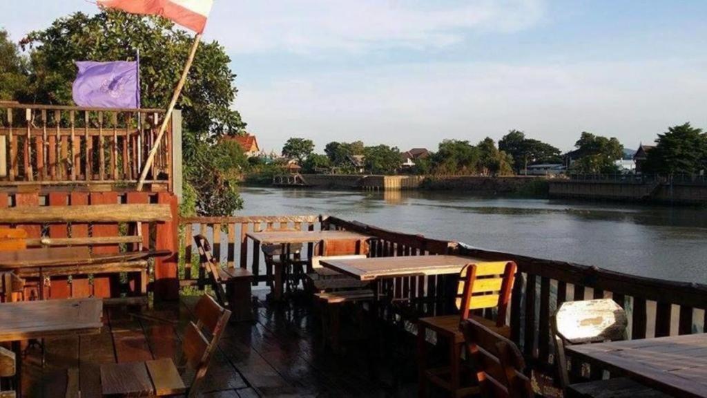 Jidapa Resort Ayutthaya Extérieur photo
