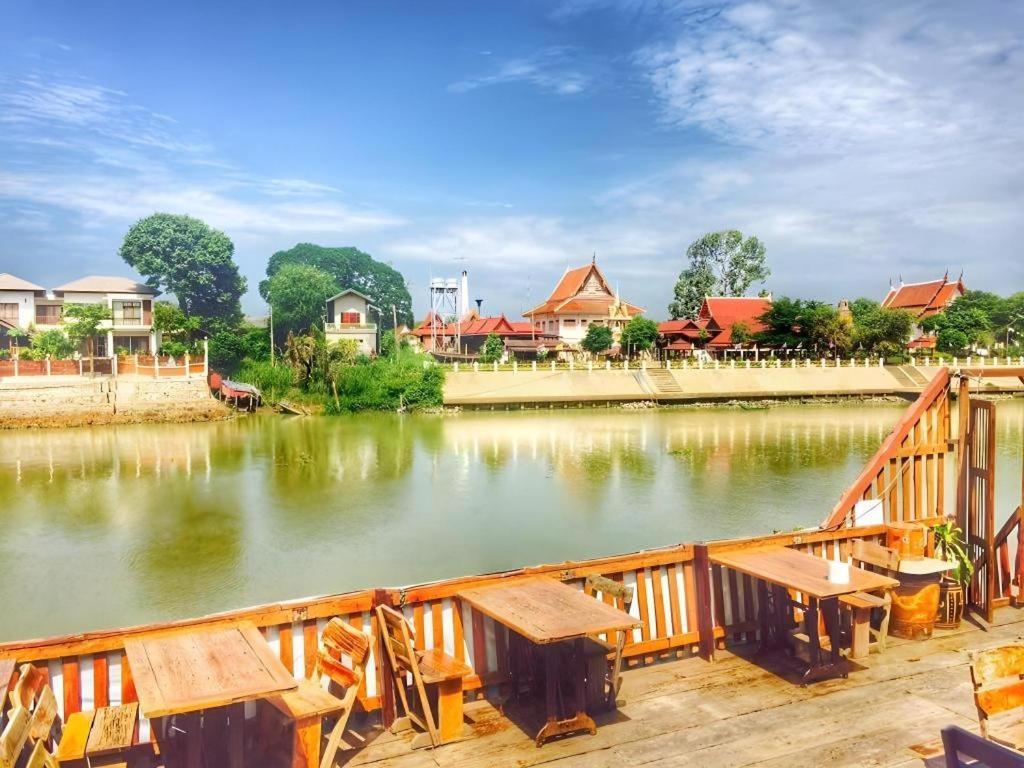 Jidapa Resort Ayutthaya Extérieur photo