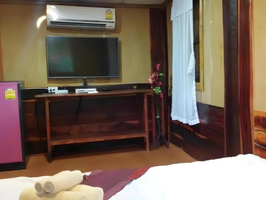 Jidapa Resort Ayutthaya Extérieur photo